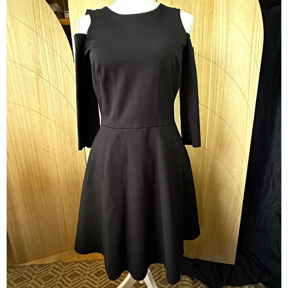 Eliza J Women Size 6 Black Cold Shoulder Fit Flare Dress Gold Zip Cocktail LBD